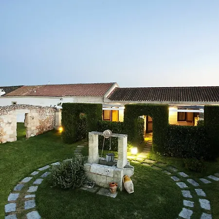 ホテル Masseria Costarella *